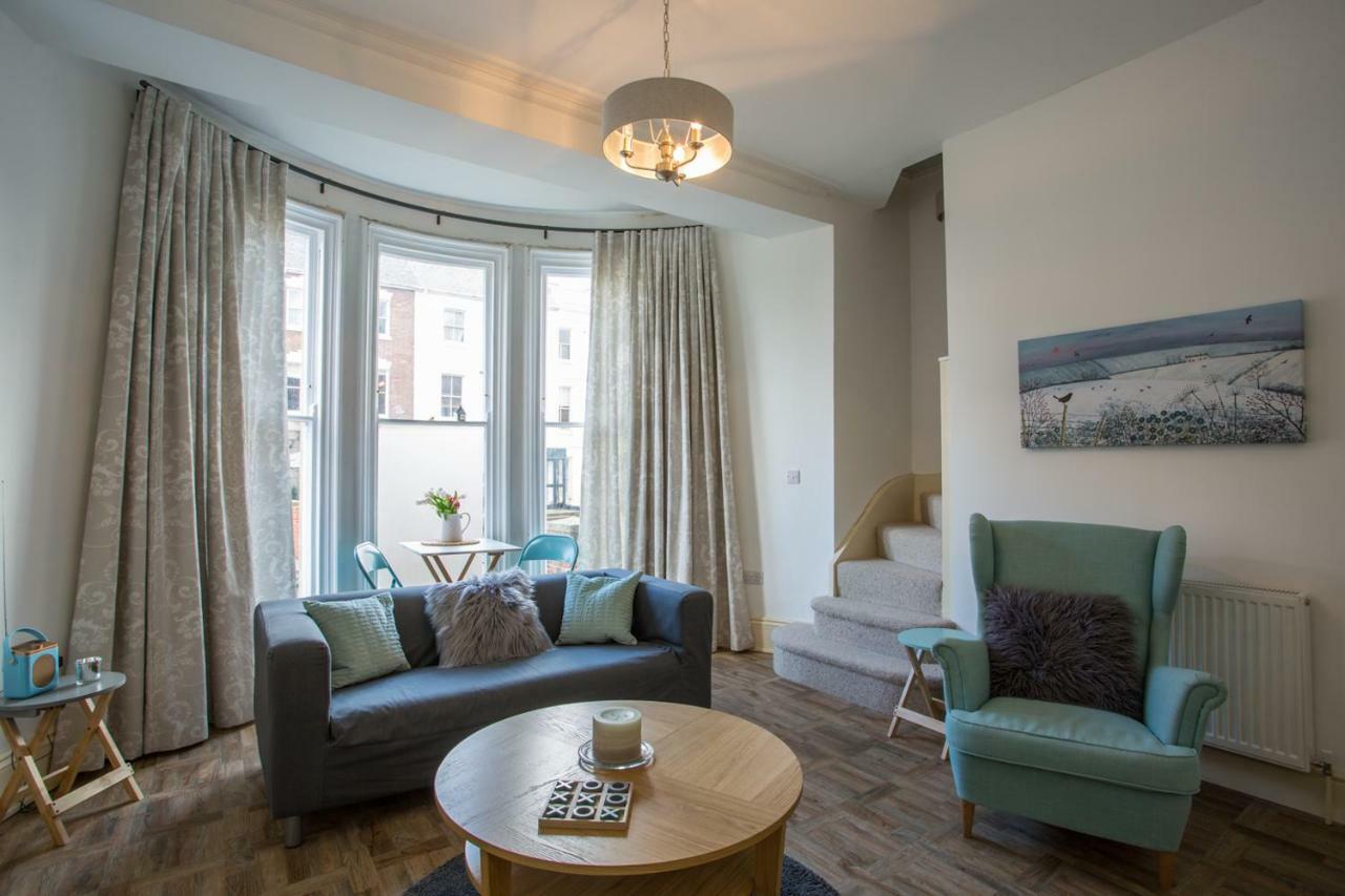 Stylish Apartment Close To Gloucester Quays & Docks Екстериор снимка