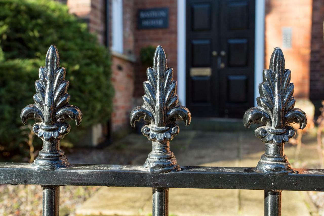 Stylish Apartment Close To Gloucester Quays & Docks Екстериор снимка